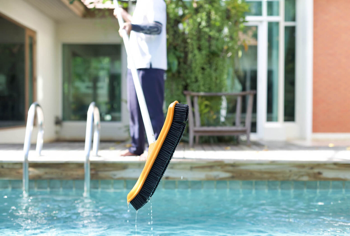 Swimming Pool Pros Pool servicing 1 1400x944